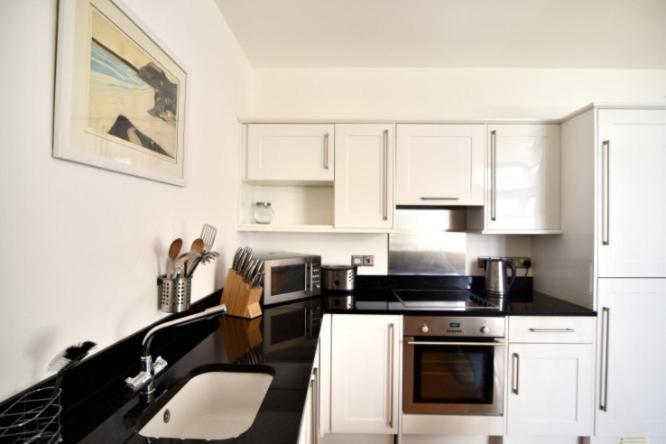 5 Coram Tower Apartment ไลม์รีจิส ภายนอก รูปภาพ